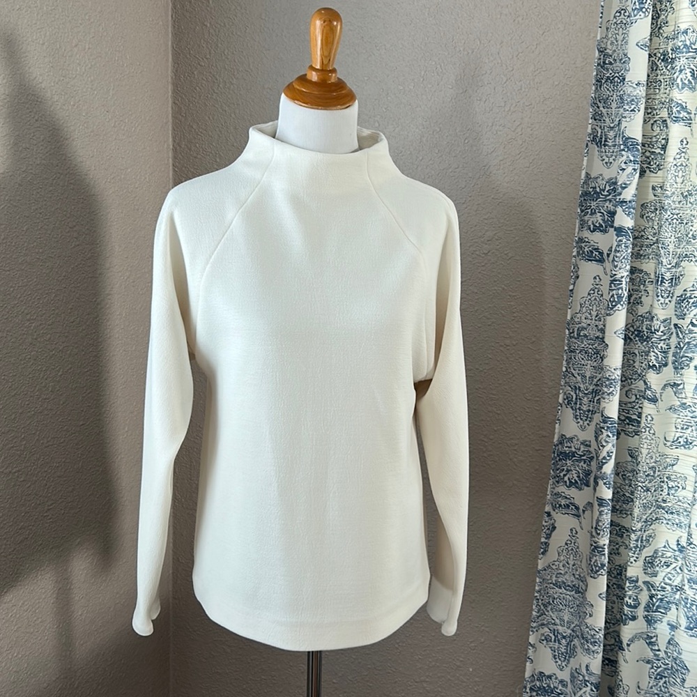 Club Monaco white top